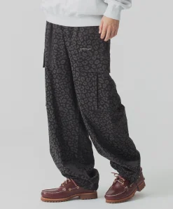 EASY LEOPARD CARGO PANTS