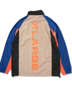 PACKABLE NYLON JACKET