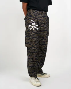 SKULL CAMO CARGO PANTS