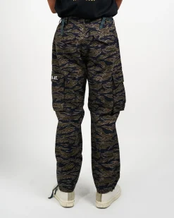SKULL CAMO CARGO PANTS