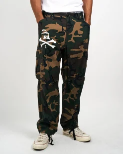 SKULL CAMO CARGO PANTS